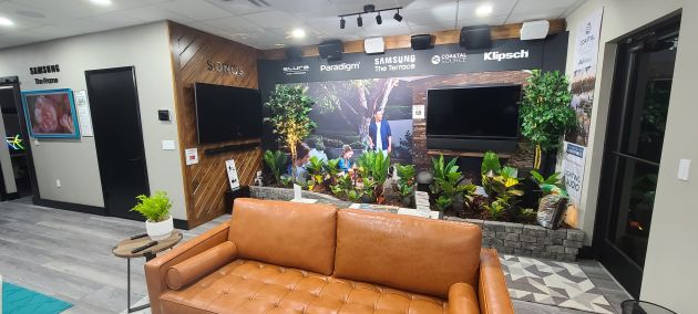 Smart home showroom with AV displays