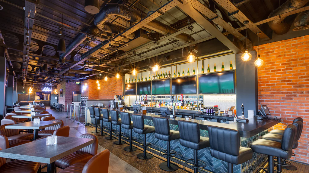 Pendant speakers in restaurant